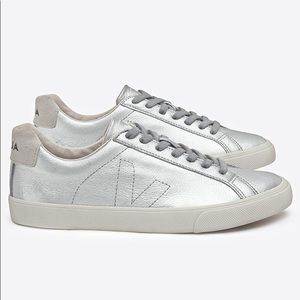 VEJA Espar Leather Trainers - Silver Pierre